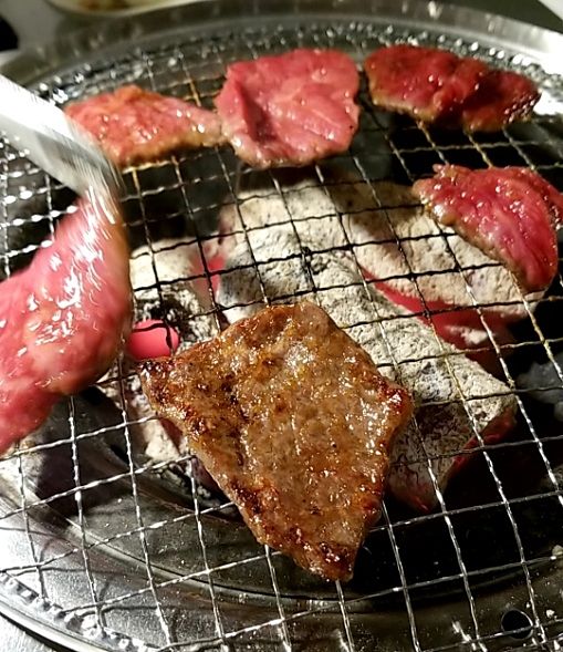 横浜元町の焼肉屋「牛三郎」