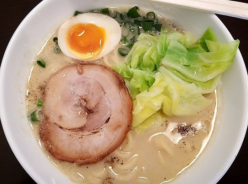 スープまで飲み干しちゃう大好きな鳥白湯ラーメン「横浜家系ラーメン　一真」