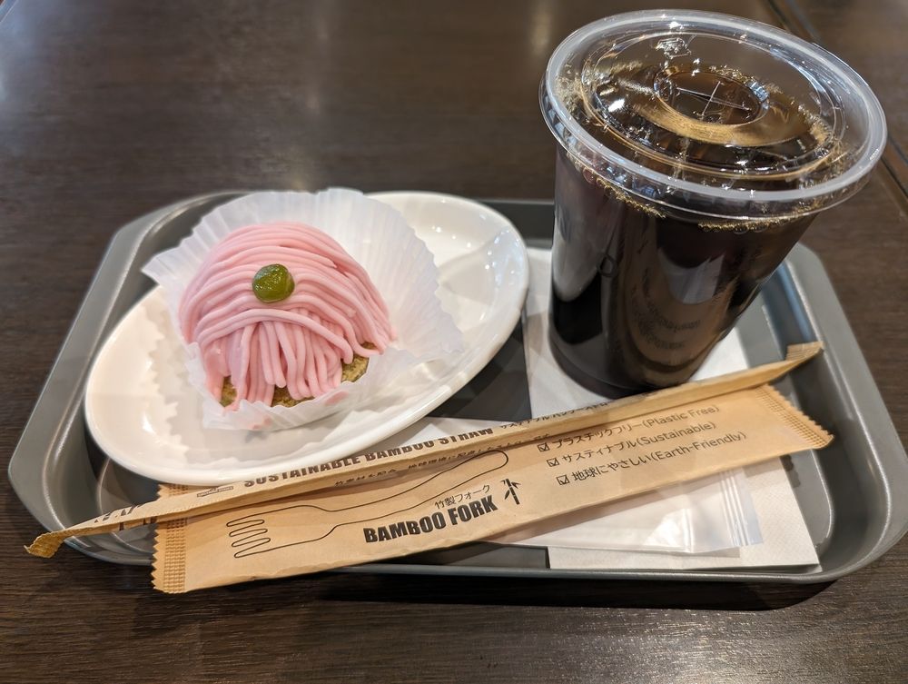 春の美味しい味覚、桜スイーツ「コーヒーが美味しいフロントの桜モンブラン」♡